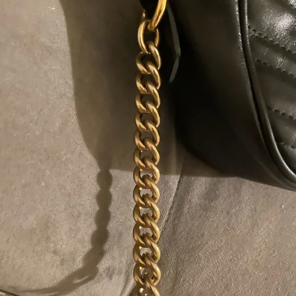 GG Marmont Shoulder Bag - Picture 3 of 5